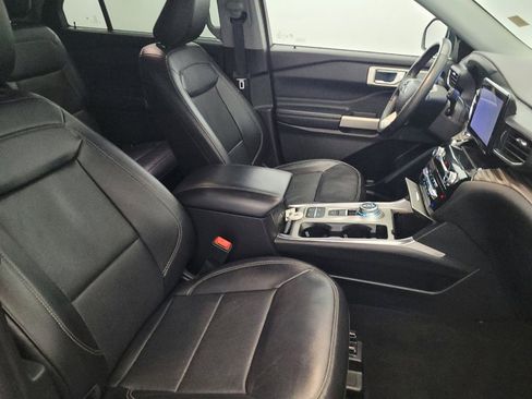 Used 2023 Ford Explorer Limited image 21