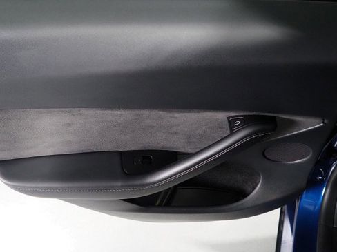 Used 2024 Tesla Model Y Long Range image 56