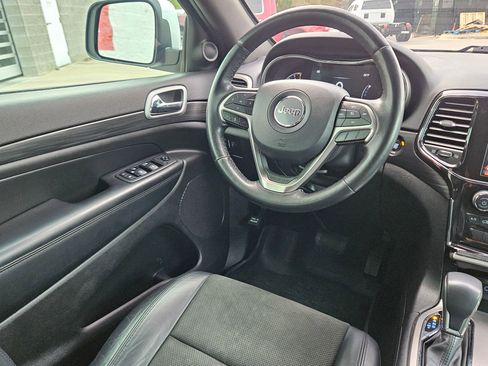 Used 2021 Jeep Grand Cherokee Laredo X image 9