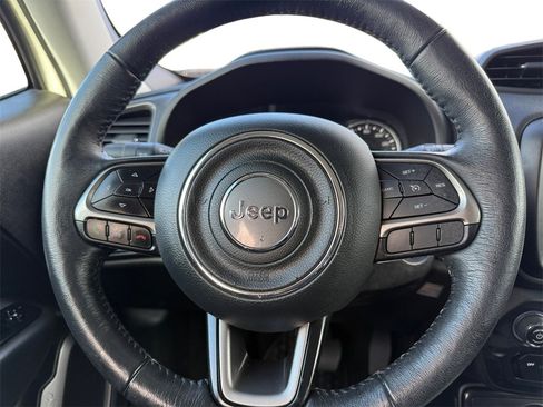 Used 2022 Jeep Renegade Latitude w/ Convenience Group image 12