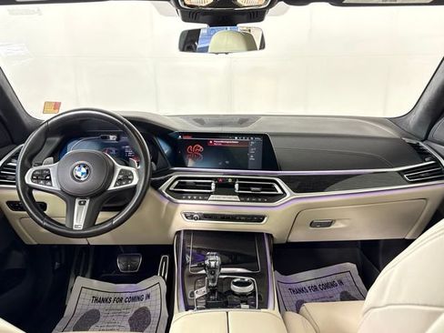 Used 2022 BMW X7 xDrive40i w/ M Sport Package image 25
