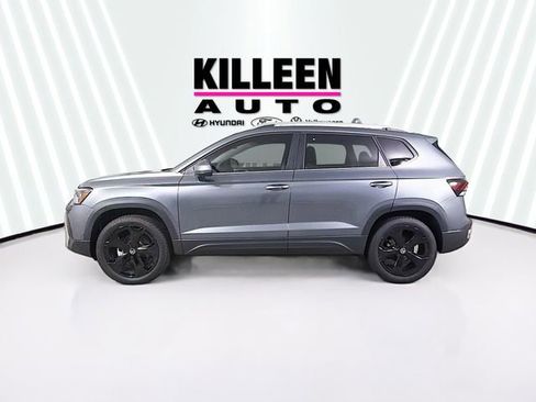 Used 2025 Volkswagen Taos SEL image 4