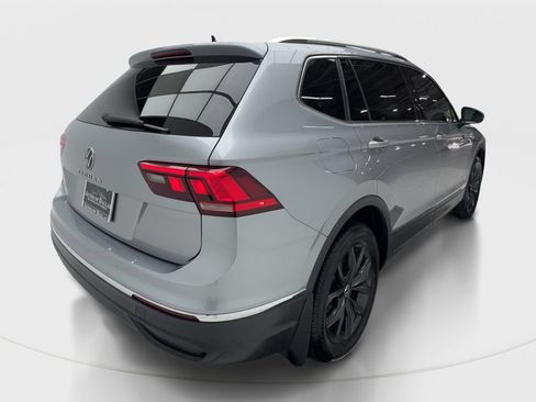 Used 2024 Volkswagen Tiguan SE FWD image 7