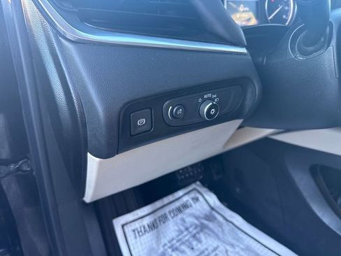 Used 2020 Buick Enclave Essence image 26