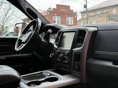 Used 2017 RAM 2500 Limited image 27