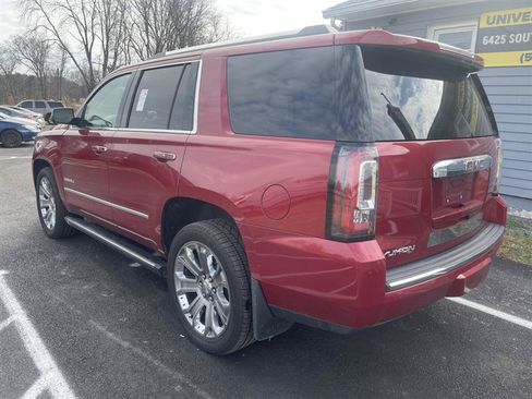 Used 2015 GMC Yukon Denali w/ Premium Package AWD/4WD image 3