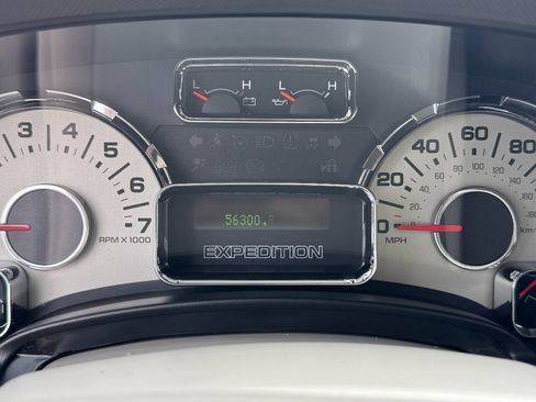 Used 2010 Ford Expedition XLT RWD image 26