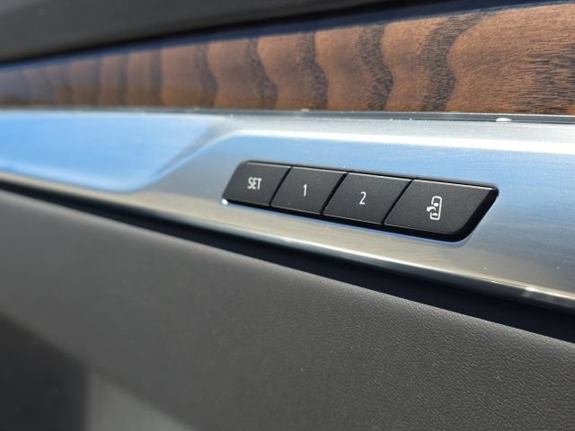 Used 2025 Cadillac Escalade Sport Platinum w/ LPO, Floor Liner Package AWD/4WD image 26