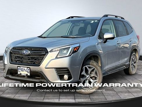 Used 2022 Subaru Forester Premium AWD/4WD image 1