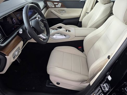 New 2026 Mercedes-Benz GLS 450 4MATIC image 6