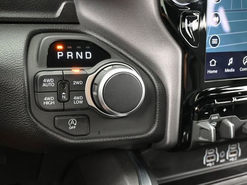 Used 2025 RAM 1500 Big Horn image 32