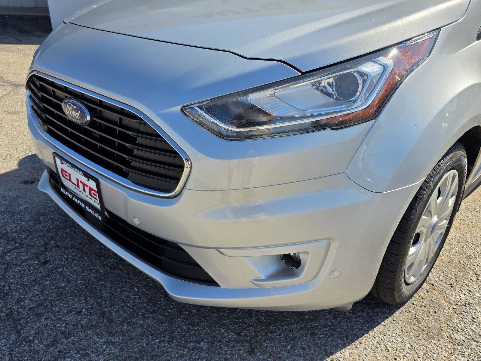 Used 2022 Ford Transit Connect XLT FWD image 32