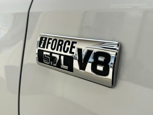 Used 2018 Toyota Tundra SR5 image 12