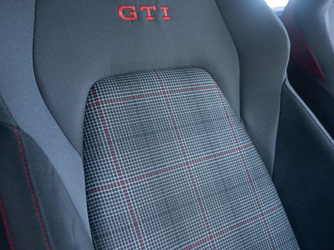 Used 2024 Volkswagen GTI SE FWD image 34