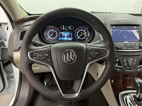 Used 2016 Buick Regal image 16