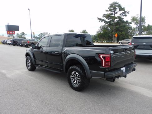 Used 2018 Ford F150 Raptor w/ Equipment Group 802A Luxury image 7
