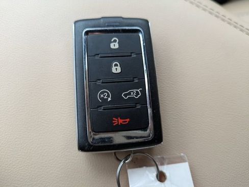 Used 2022 Jeep Grand Cherokee Limited 4xe w/ Luxury Tech Group II AWD/4WD image 34