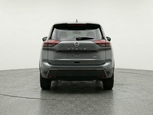 Used 2025 Nissan Rogue SV image 7