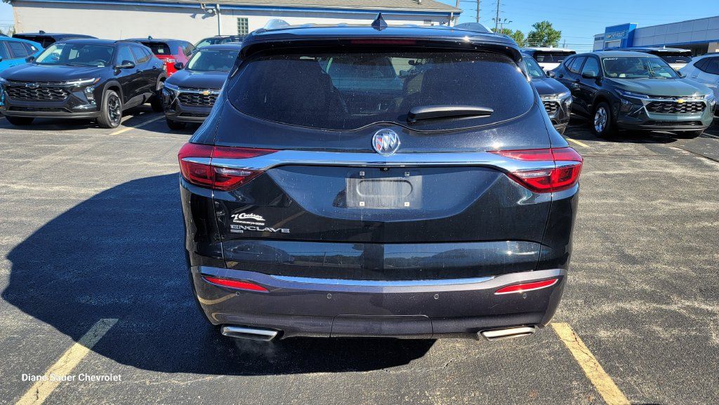 Used 2021 Buick Enclave Essence w/ Sound and Sites Package AWD/4WD image 5