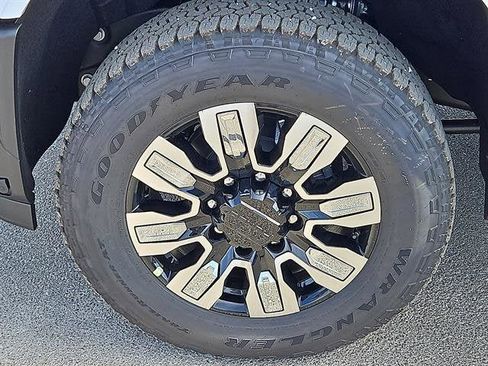 New 2026 GMC Sierra 2500 Denali w/ Denali Reserve Package image 10