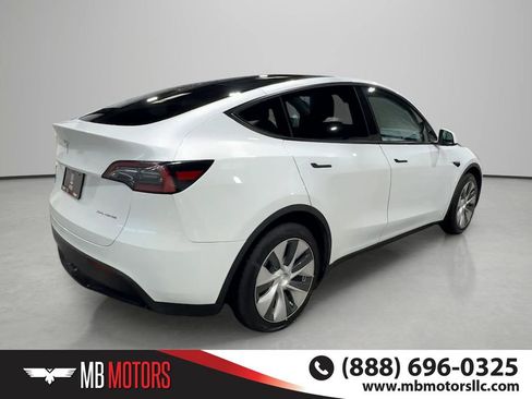 Used 2023 Tesla Model Y Long Range AWD/4WD image 5