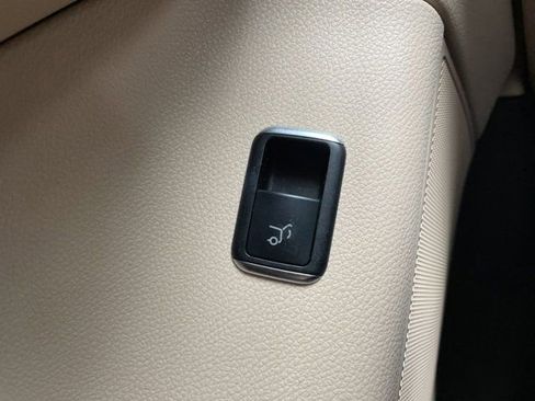 Used 2018 Mercedes-Benz GLE 350 4MATIC image 16