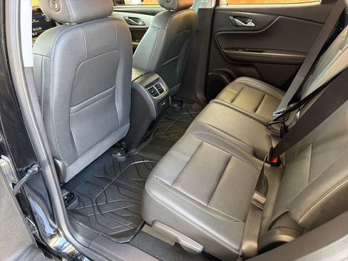 Used 2023 Chevrolet Blazer LT FWD image 30