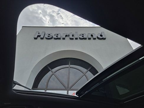 New 2025 Jeep Grand Cherokee L Limited w/ Luxury Tech Group II image 79