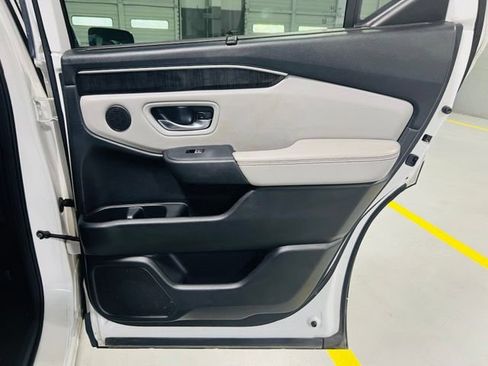 Used 2023 Honda Pilot Elite image 36