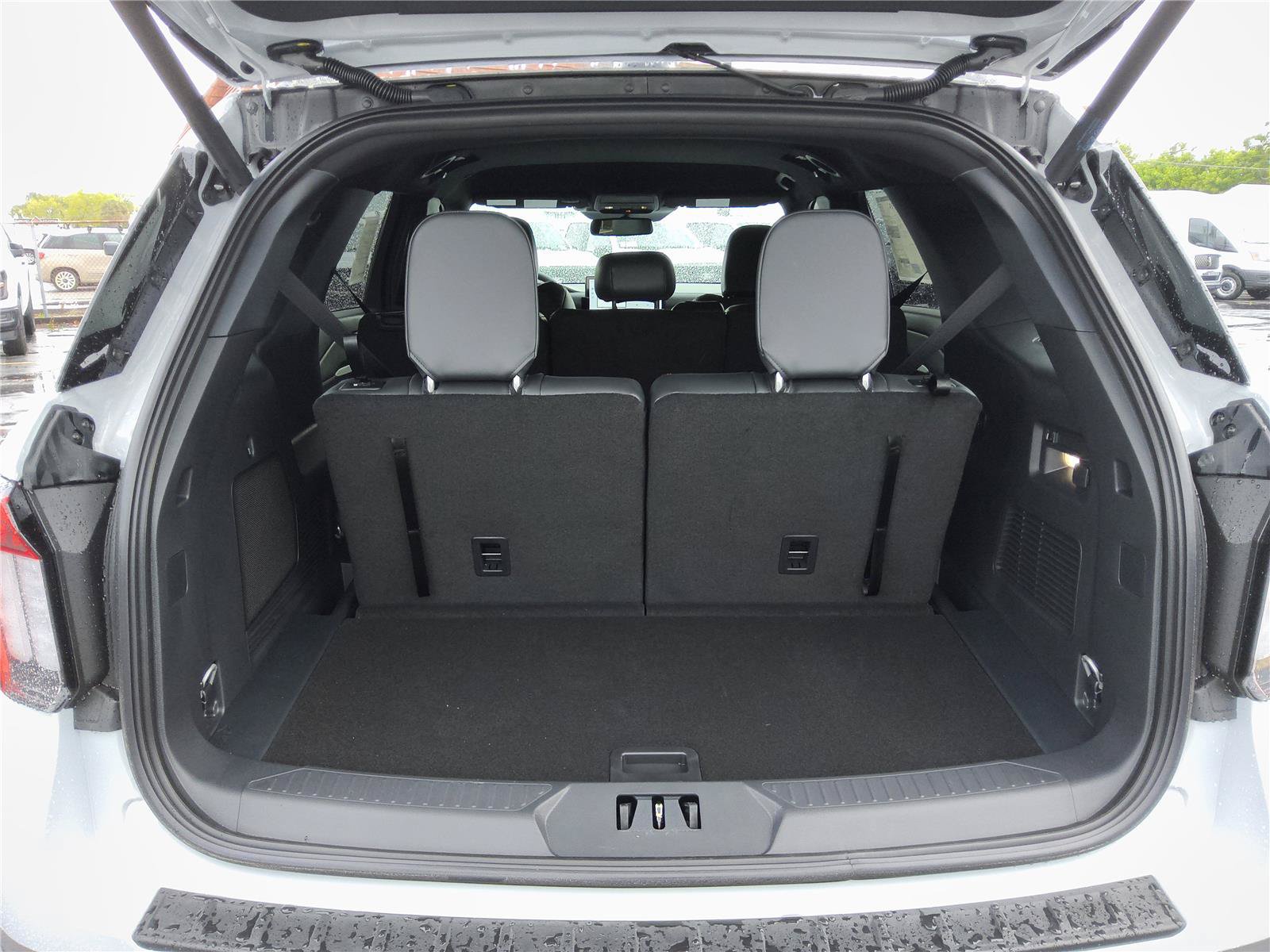 New 2026 Ford Explorer ST-Line w/ Premium Package RWD image 5