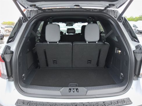 New 2026 Ford Explorer ST-Line w/ Premium Package image 5