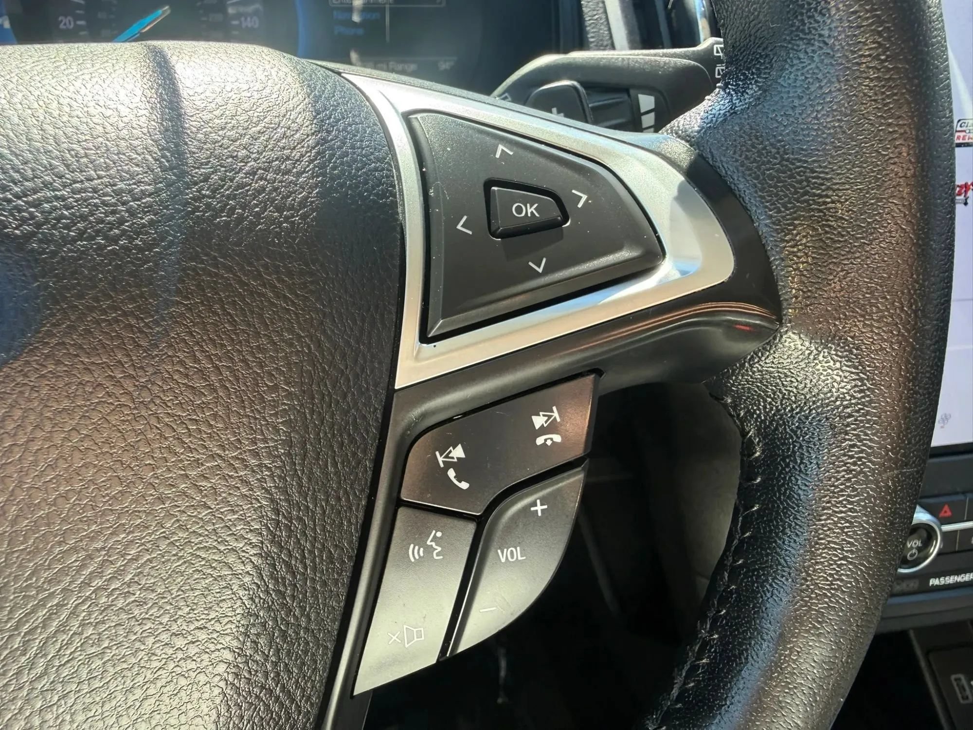 Used 2022 Ford Edge SEL w/ Convenience Package AWD/4WD image 12