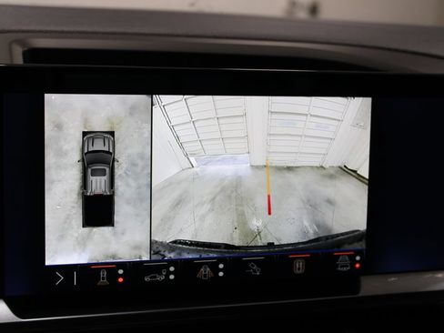 Used 2025 Chevrolet Silverado 1500 High Country AWD/4WD image 57
