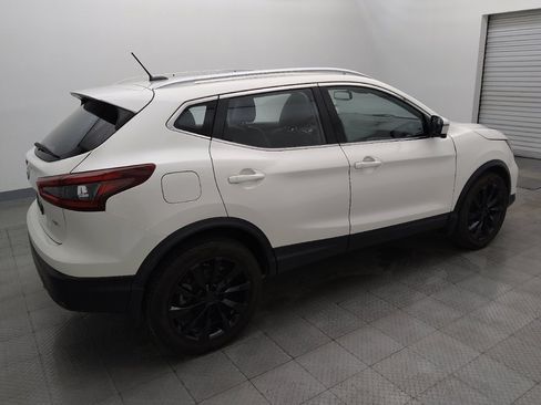 Used 2022 Nissan Rogue Sport SL w/ Premium Package FWD image 10