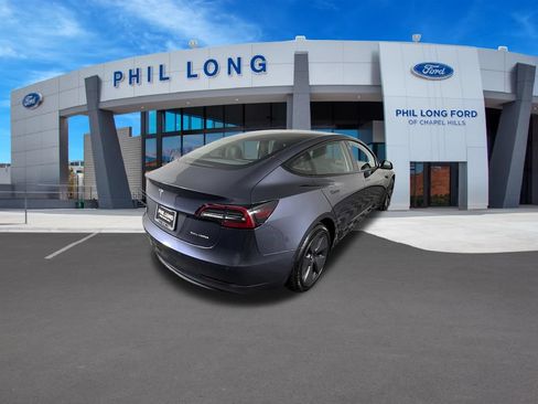 Used 2022 Tesla Model 3 Long Range AWD/4WD image 5
