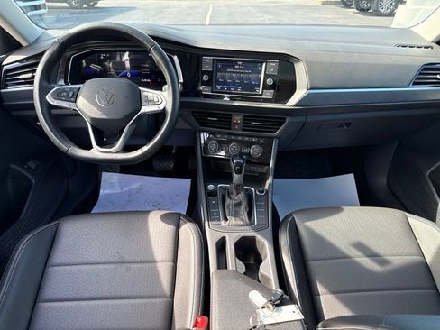 Used 2023 Volkswagen Jetta SE FWD image 35