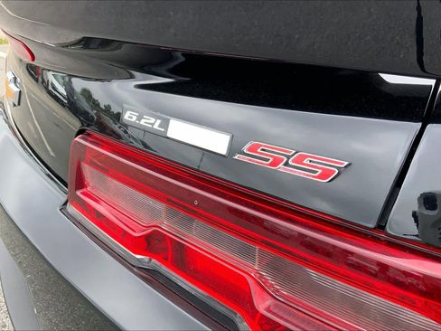 Used 2015 Chevrolet Camaro SS w/ RS Package image 10