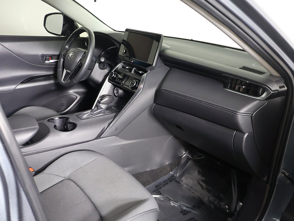 Used 2023 Toyota Venza LE AWD/4WD image 20
