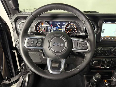 Used 2022 Jeep Wrangler Unlimited Sahara w/ Cold Weather Group image 27