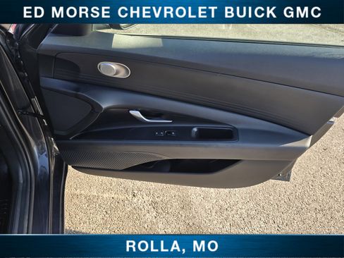 Used 2021 Hyundai Elantra SEL image 19