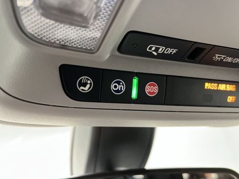 Used 2018 Chevrolet Equinox LT image 24