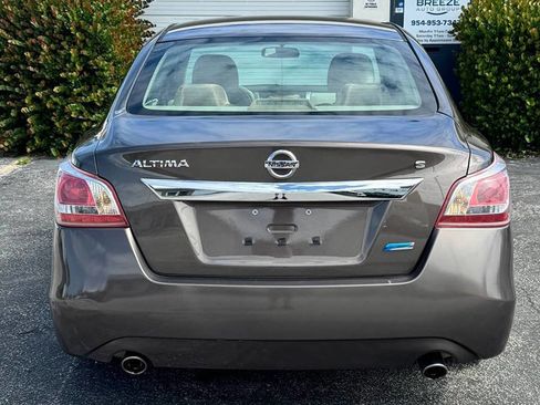 Used 2013 Nissan Altima 2.5 S FWD image 5