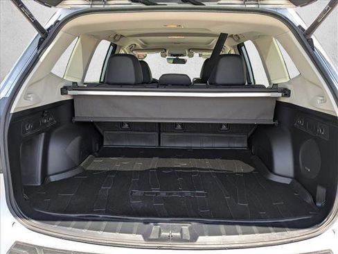 Used 2021 Subaru Forester Limited image 6