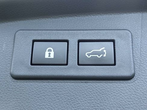 Used 2023 Subaru Outback Touring AWD/4WD image 13