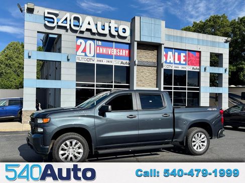 Used 2019 Chevrolet Silverado 1500 Custom w/ Custom Value Package AWD/4WD image 1