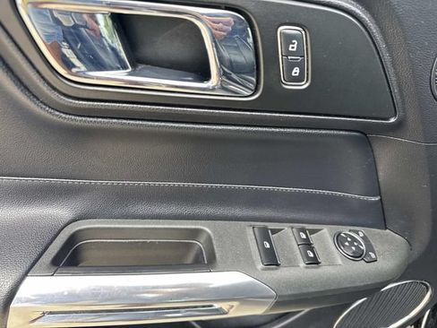 Used 2017 Ford Mustang GT Premium RWD image 19