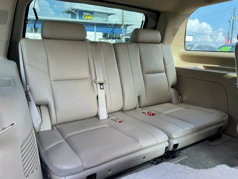 Used 2011 Chevrolet Tahoe LTZ AWD/4WD image 15