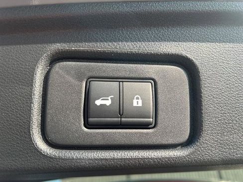 Certified 2024 Nissan Pathfinder Platinum FWD image 29