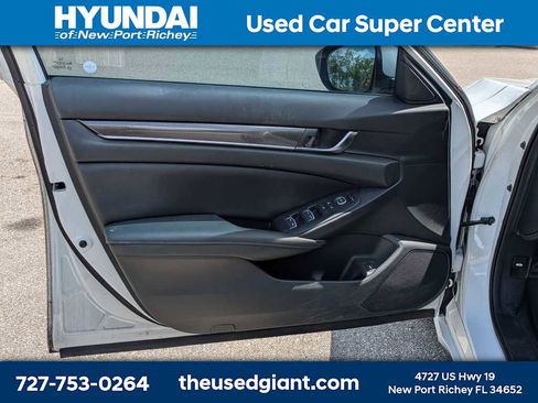 Used 2020 Honda Accord Sport image 11