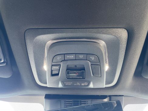 Used 2025 Subaru Solterra w/ Touring Package image 7